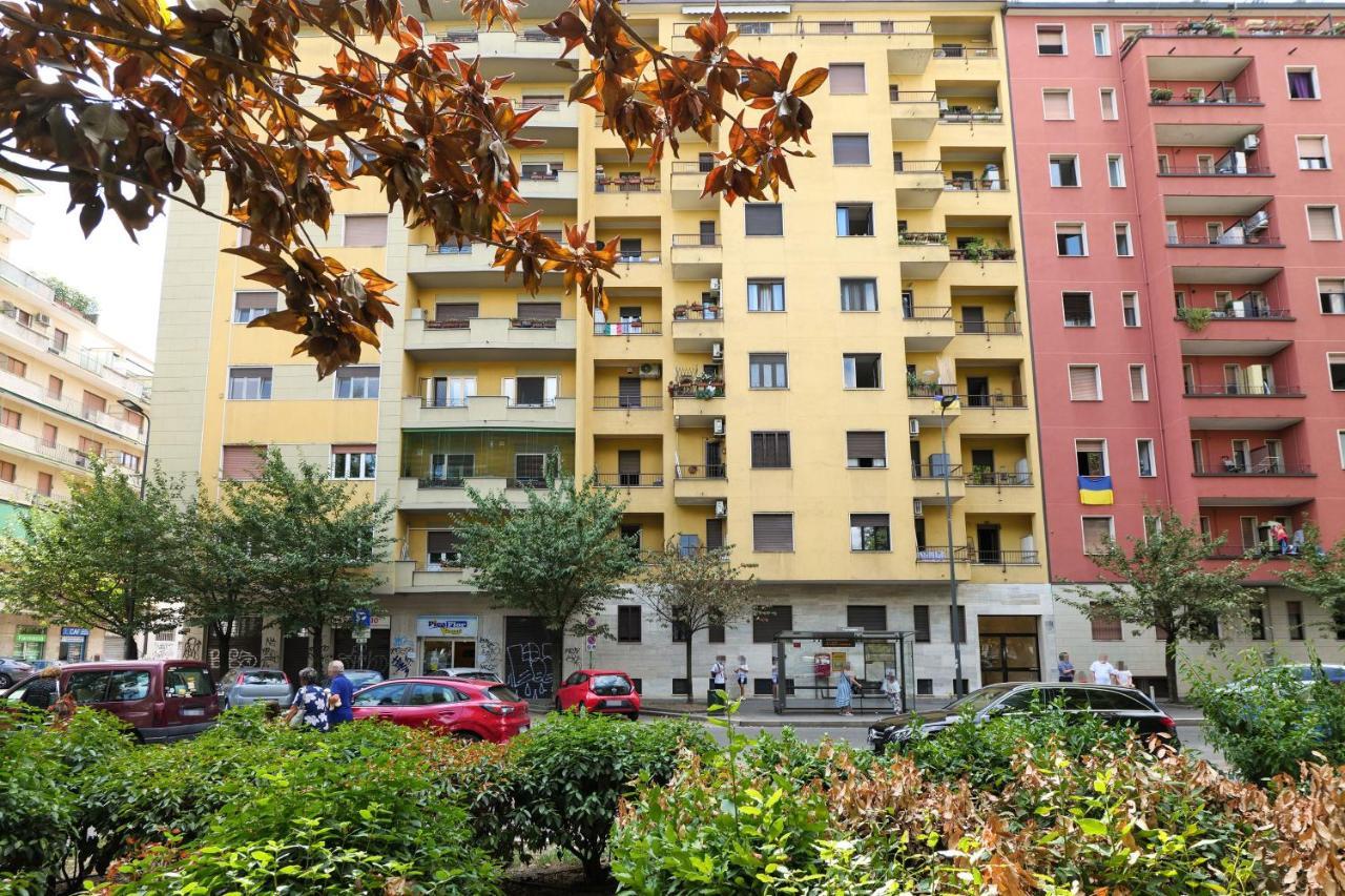 Milano For Guest - Simonetta Apartment Porta Vittoria Милан Номер фото